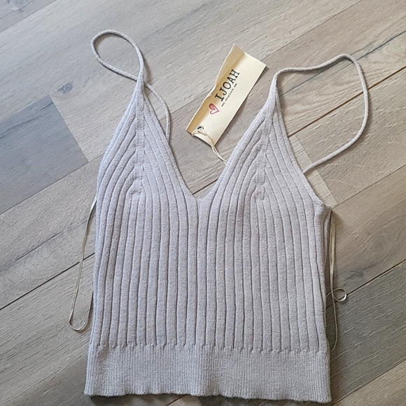 IJOAH Tops - Sweater crop top